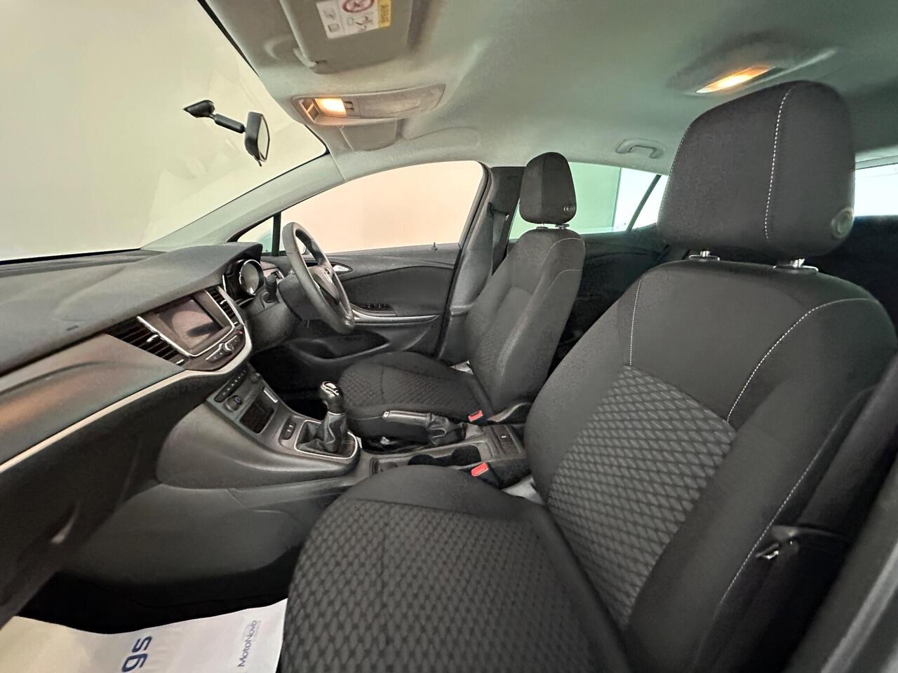 Vauxhall Astra DU70YZC