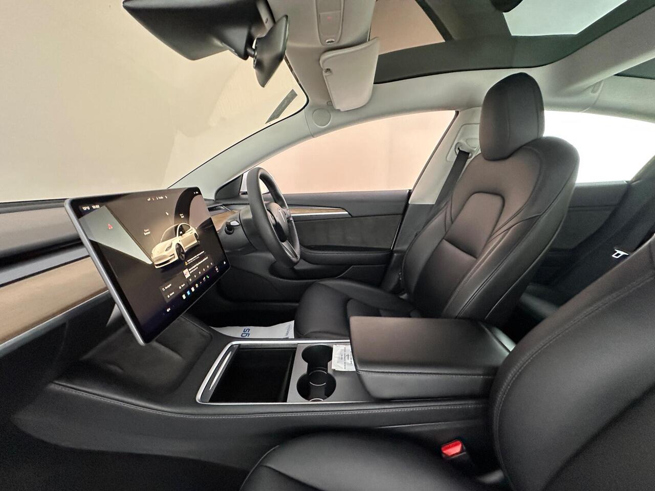 Tesla Model 3 AF72VHK