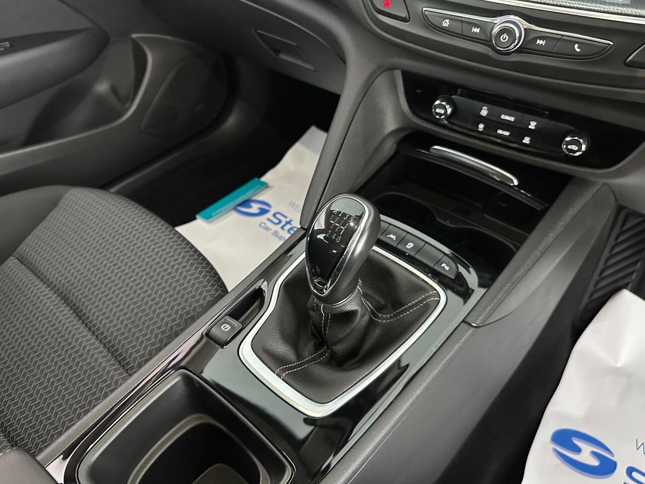 Vauxhall Insignia VO71HPL