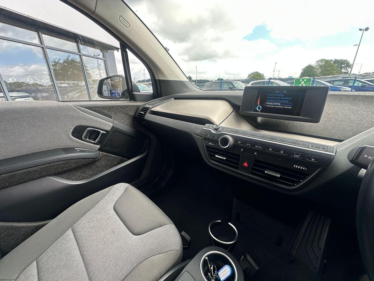 BMW i3 YB66VSA