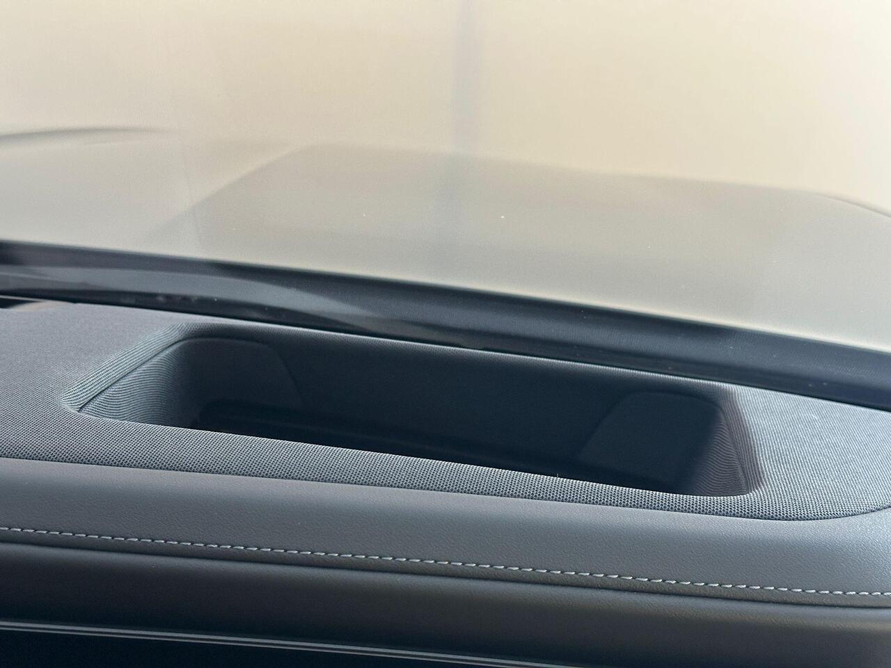 BMW i7 YF73FKE