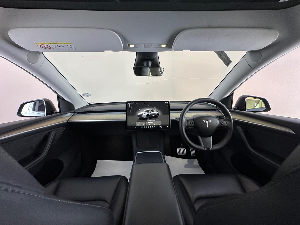 Tesla Model Y NL23XBN