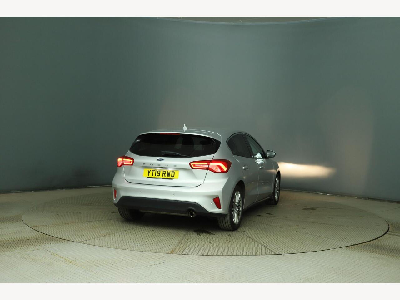 Ford Focus YT19RWD