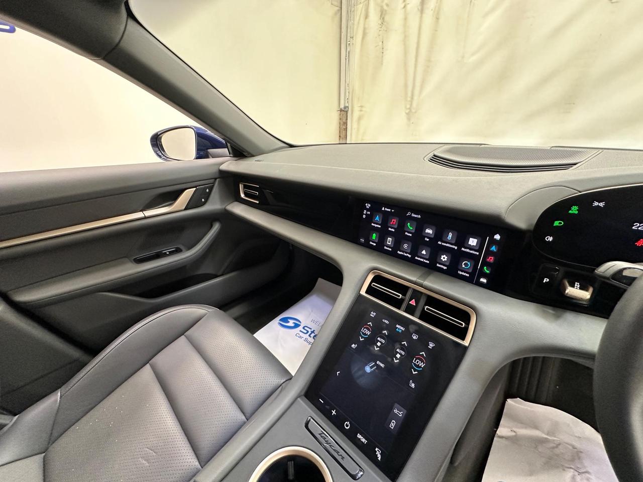 Porsche Taycan LB22MVG