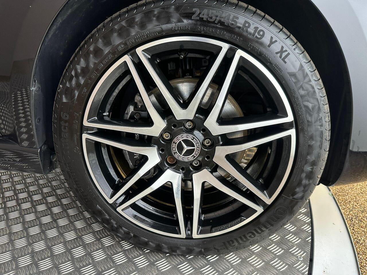 Mercedes-Benz V Class BU72RZK