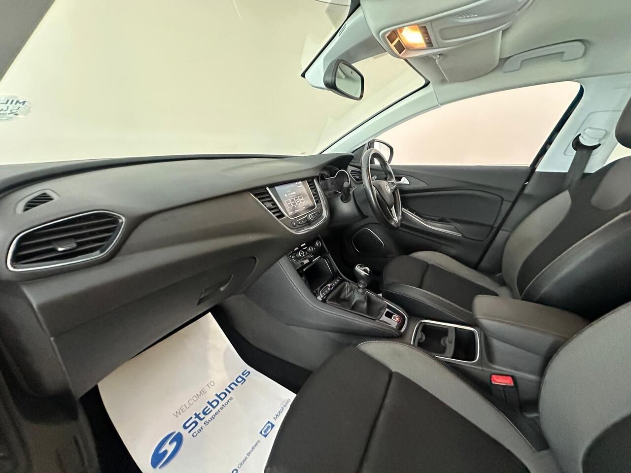 Vauxhall Grandland X BV68KKY