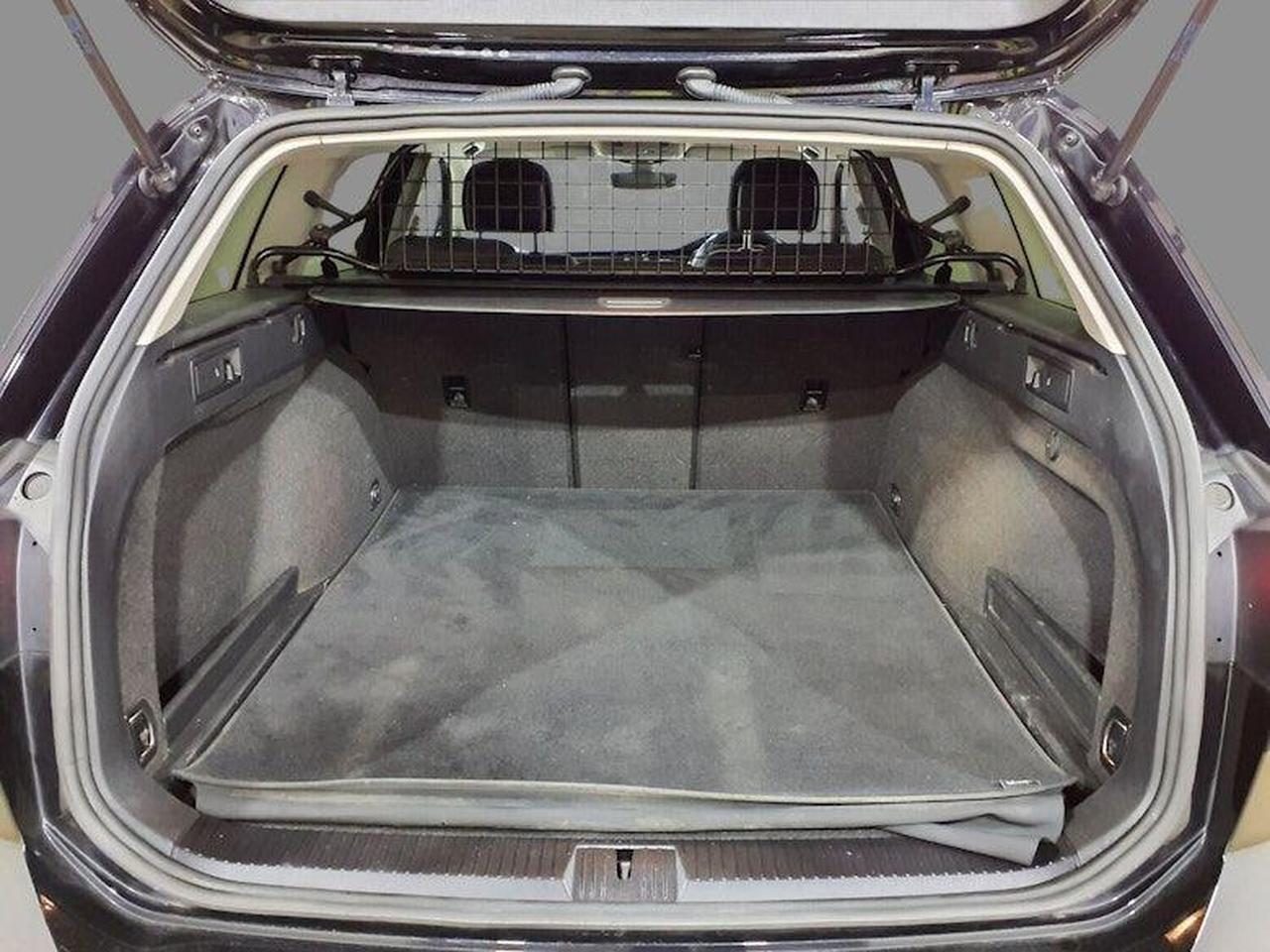 Volkswagen Passat VN69VMY