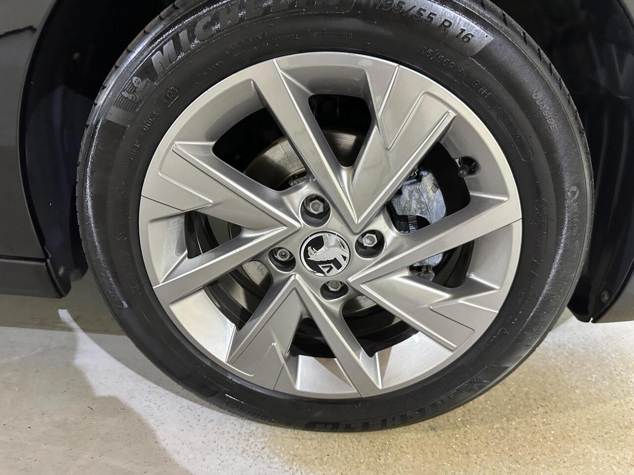 Vauxhall Corsa SB73NAE