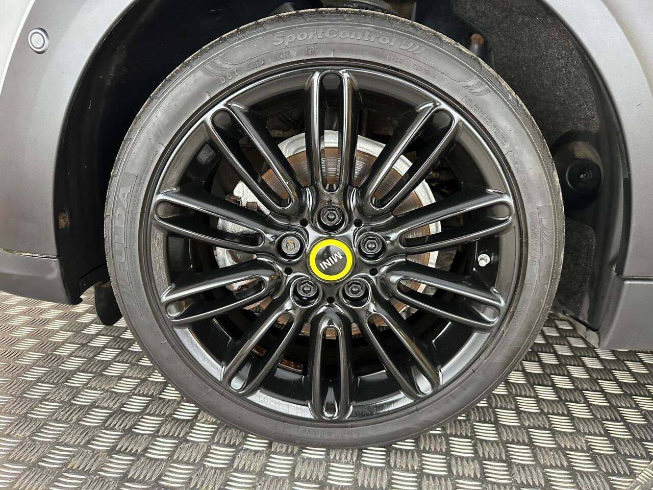 MINI Electric Hatch WK71XGB