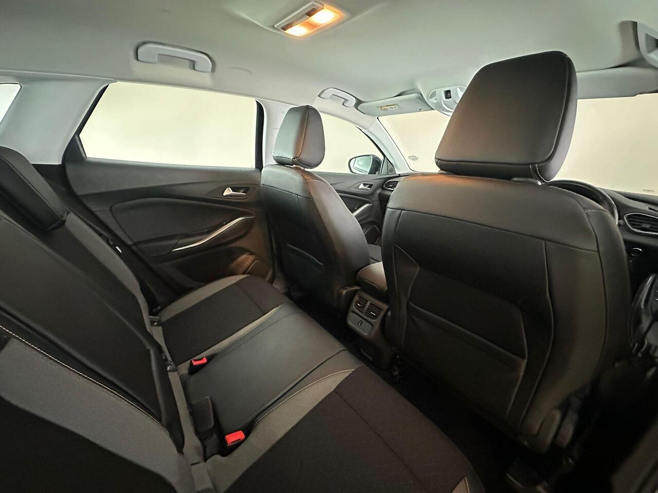 Vauxhall Grandland X BV68KKY