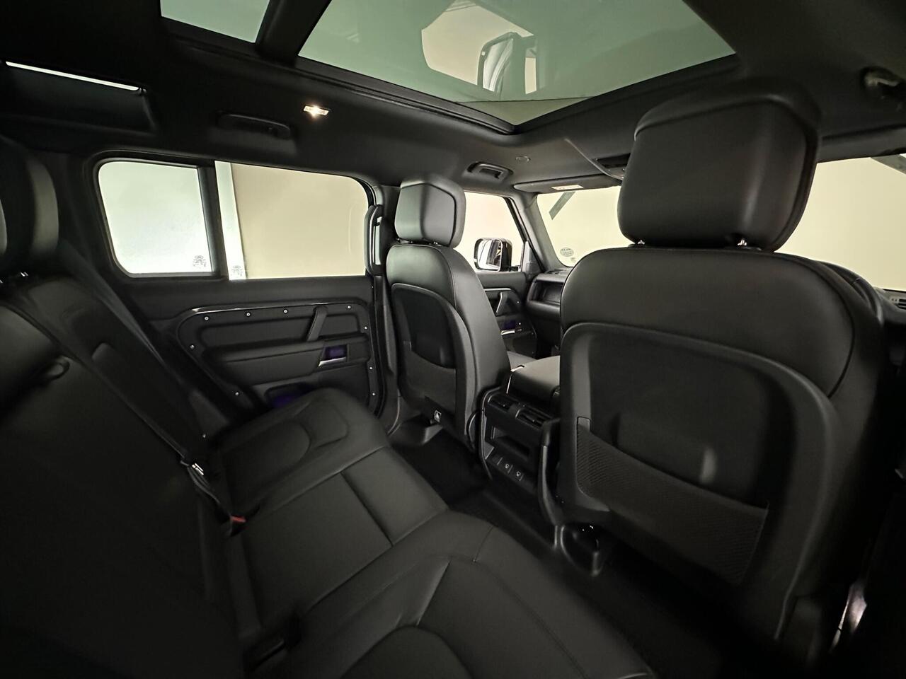 Land Rover Defender 110 KW74MTU