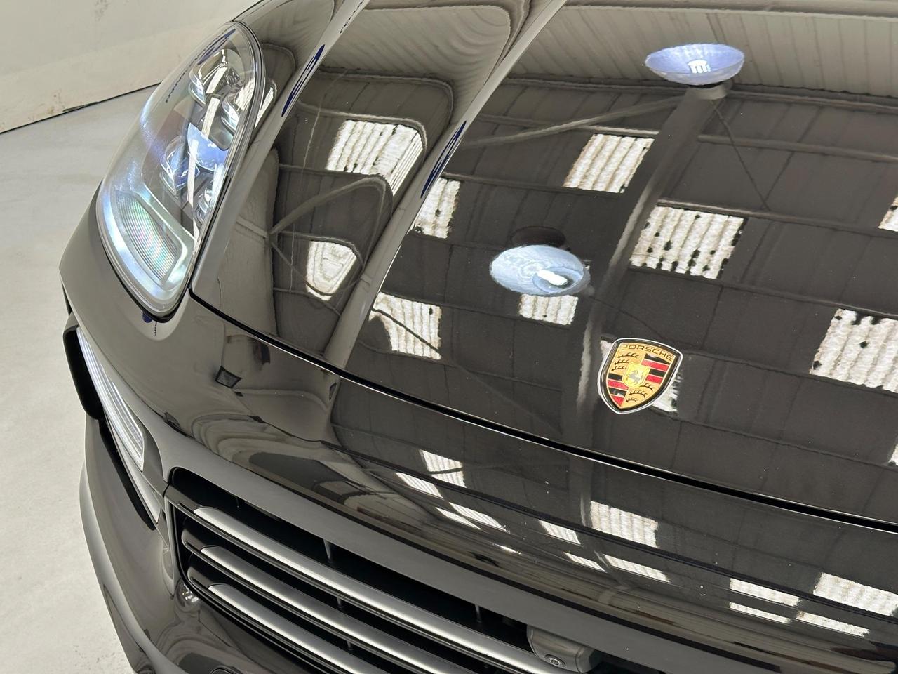 Porsche Cayenne AK18UXX