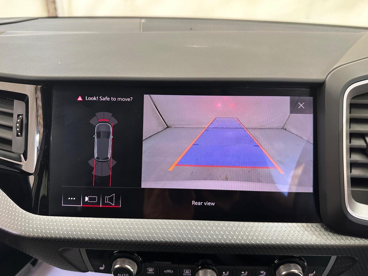 Audi A1 AV20KDX