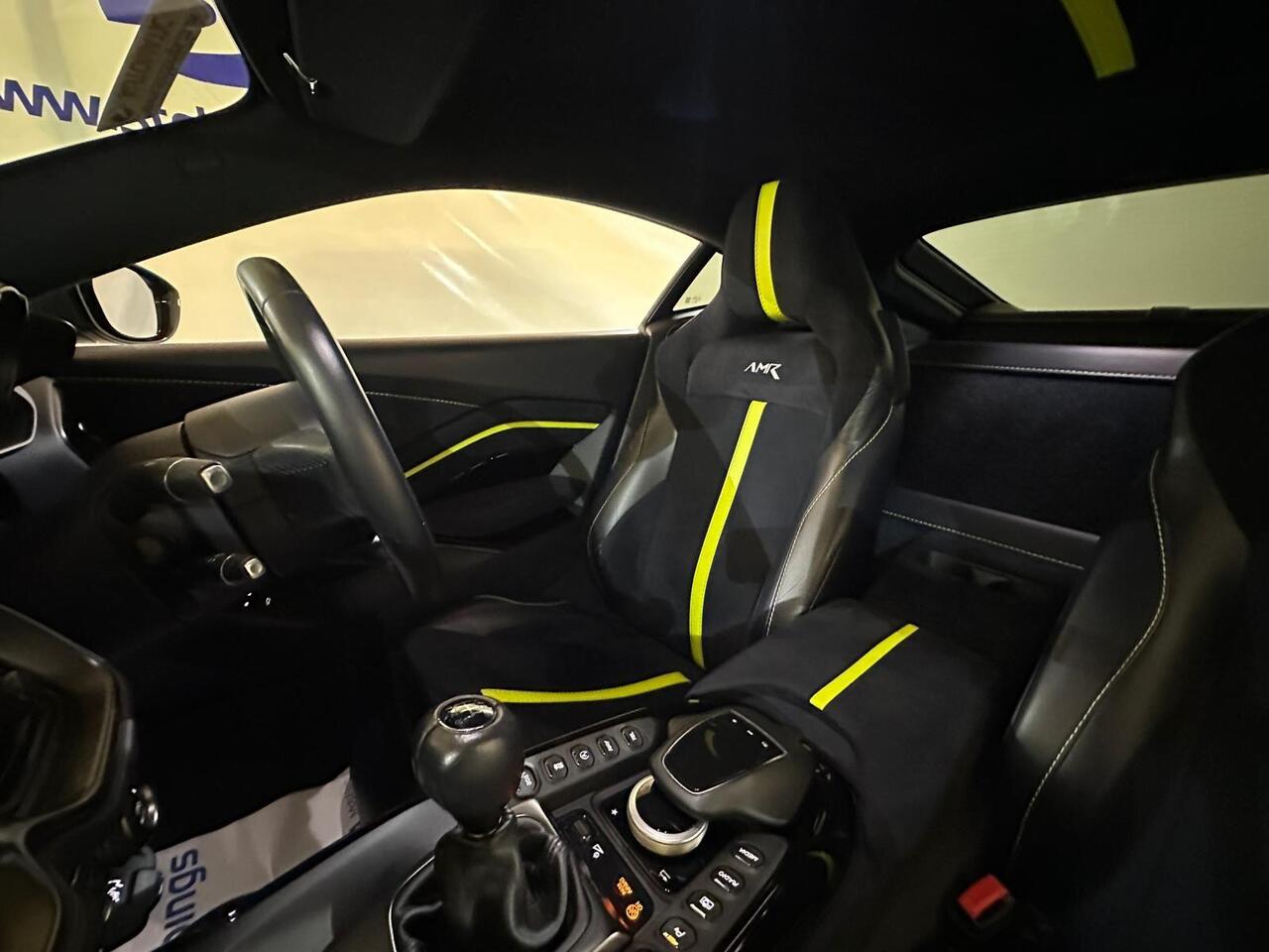 Aston Martin Vantage MV20UZG
