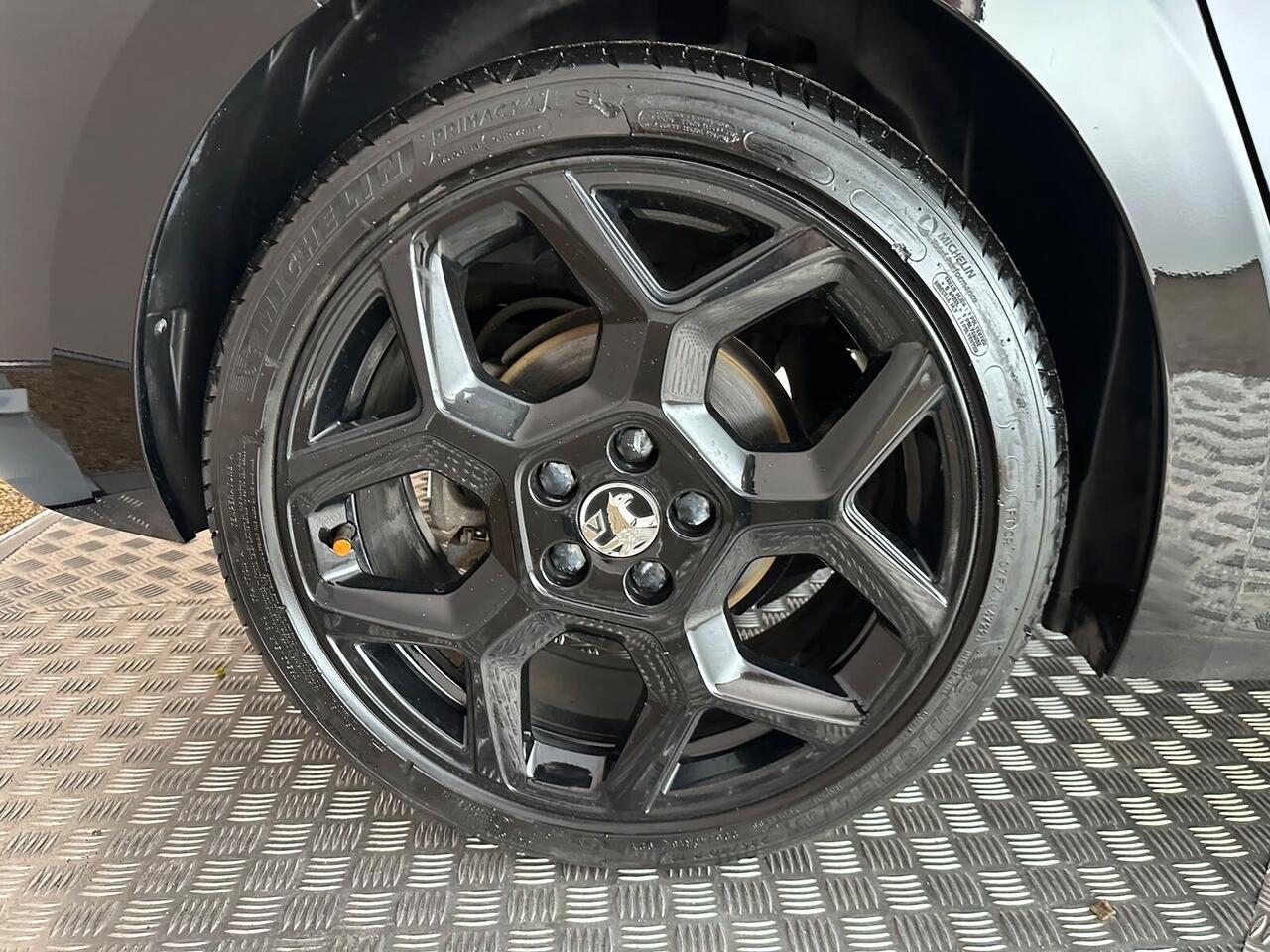 Vauxhall Astra BC72CYF