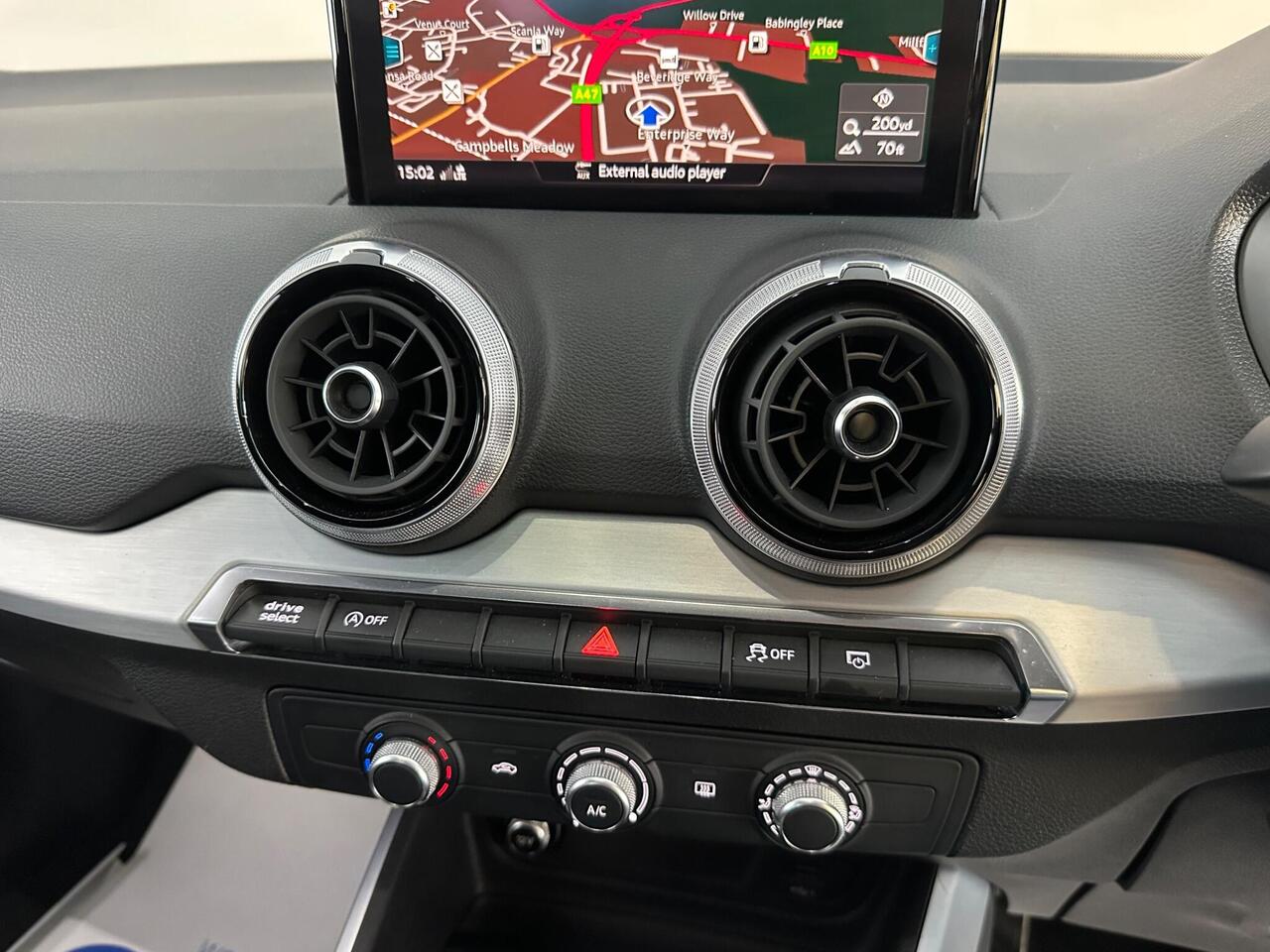 Audi Q2 AU71TKE