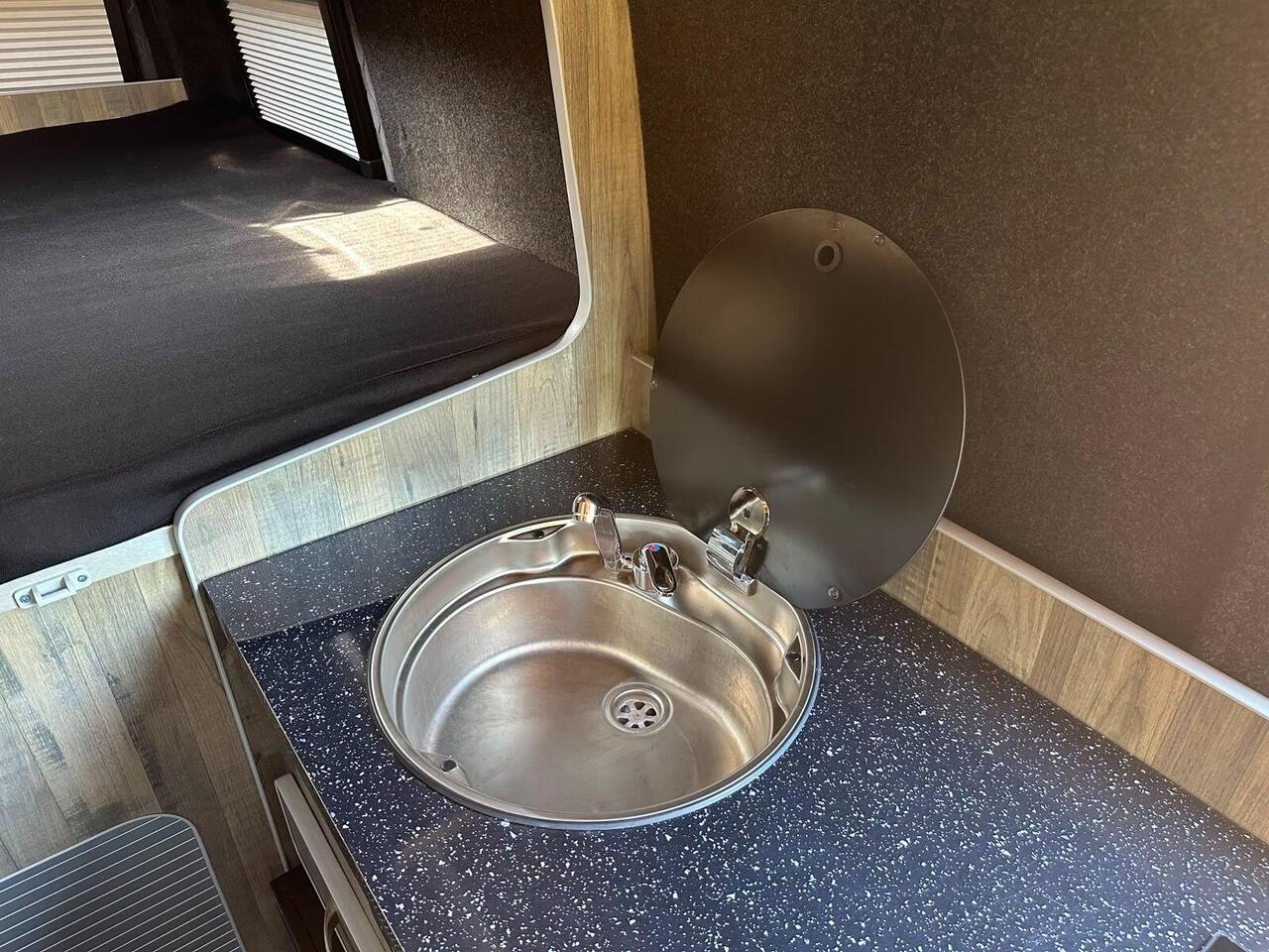 Volkswagen Crafter DX26ZHU