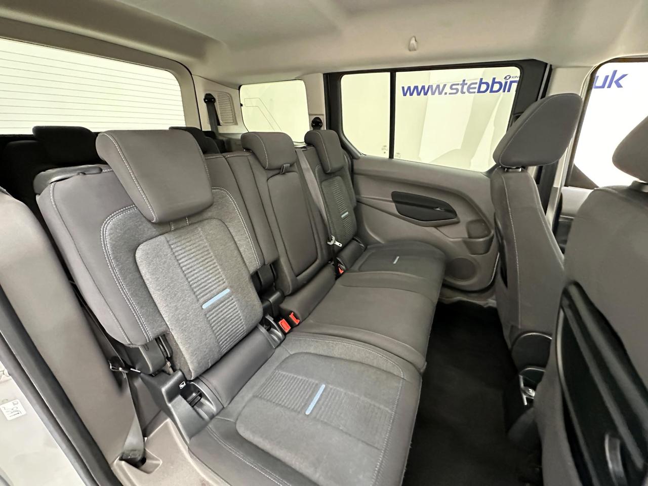Ford Grand Tourneo Connect CN22PDZ