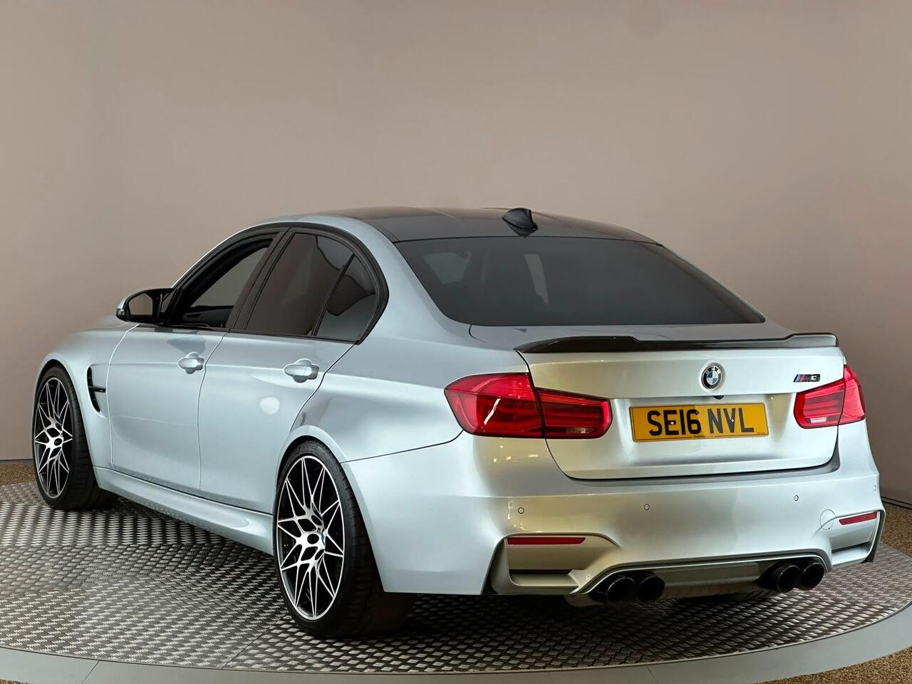 BMW M3 SE16NVL