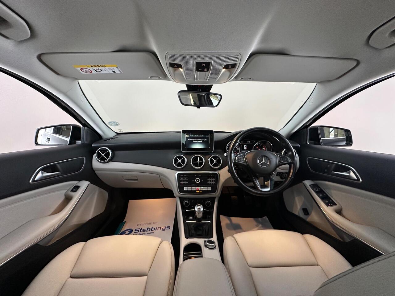 Mercedes-Benz GLA SR68KBZ