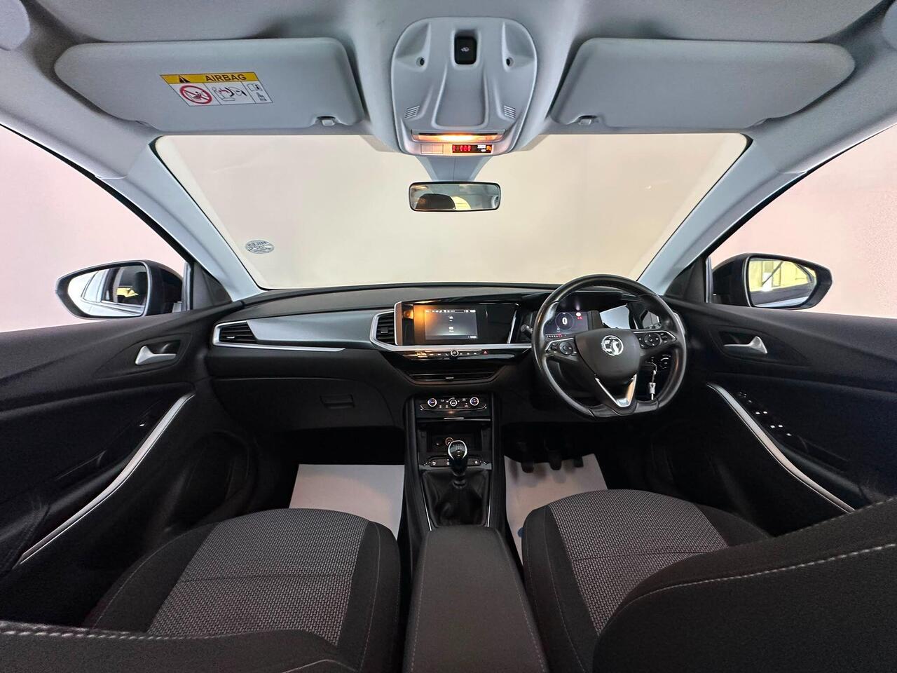 Vauxhall Grandland HG22DXJ