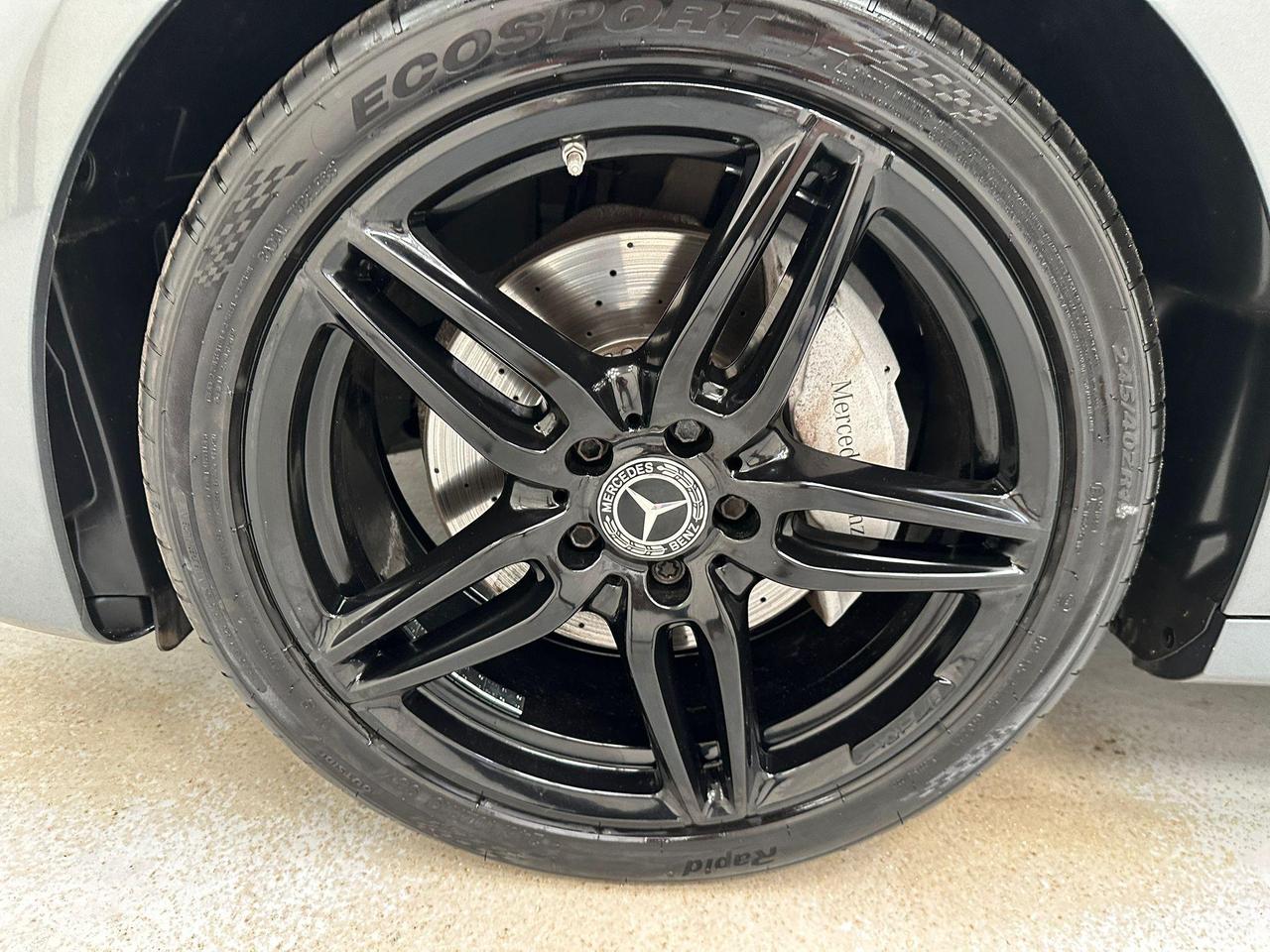 Mercedes-Benz E Class LO17YWC
