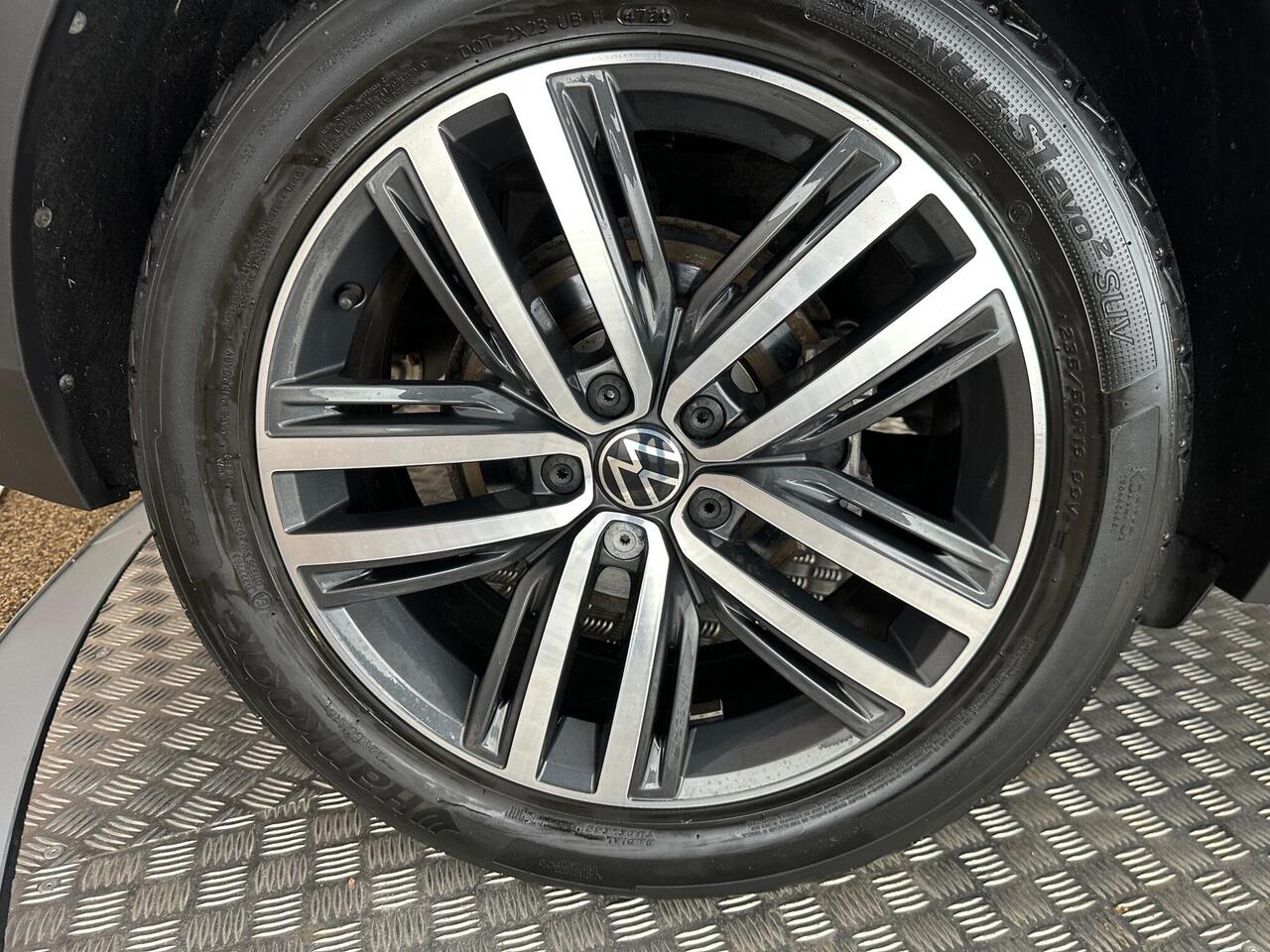 Volkswagen Tiguan CA21HYZ