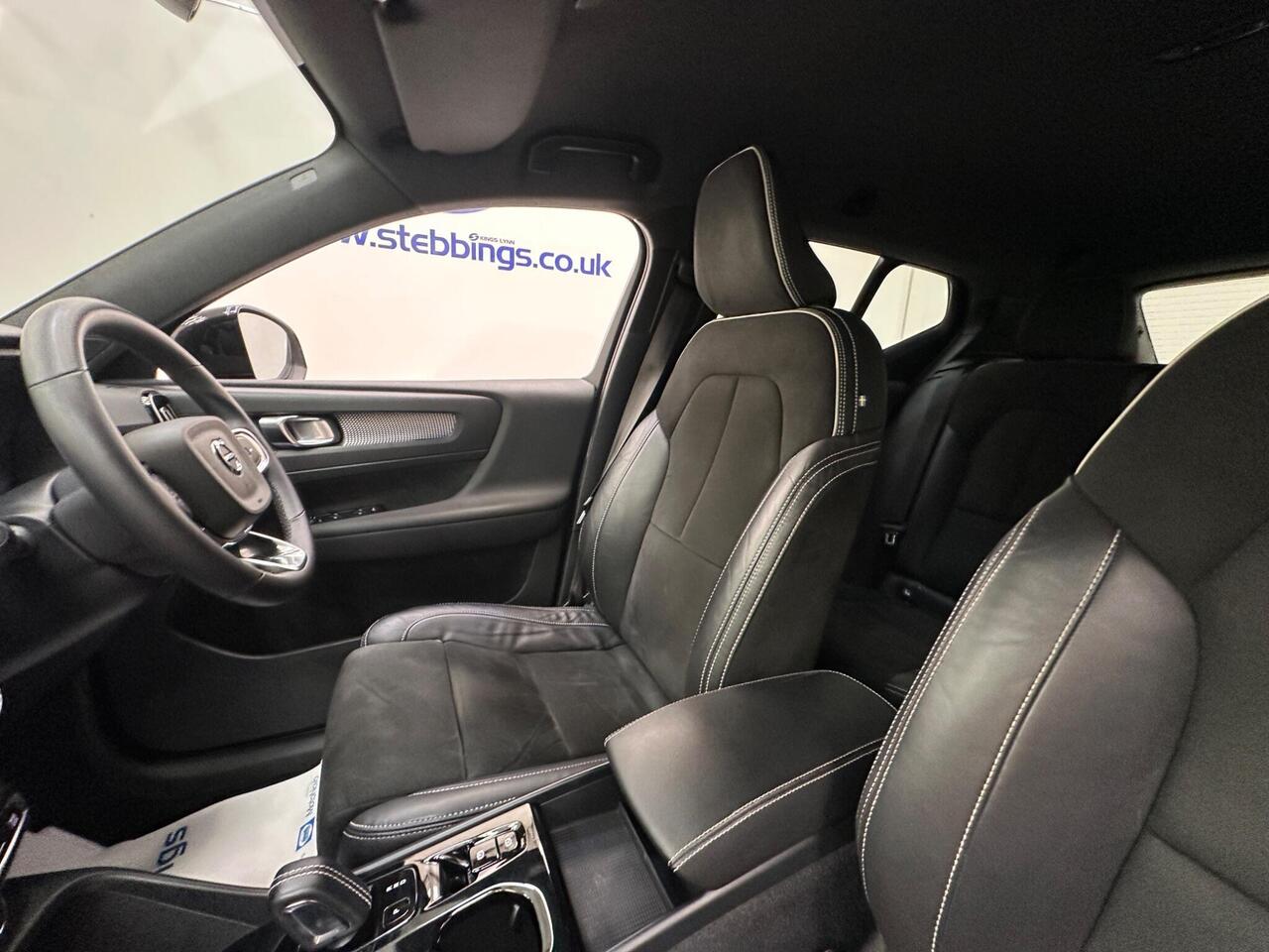 Volvo XC40 YT22VKE