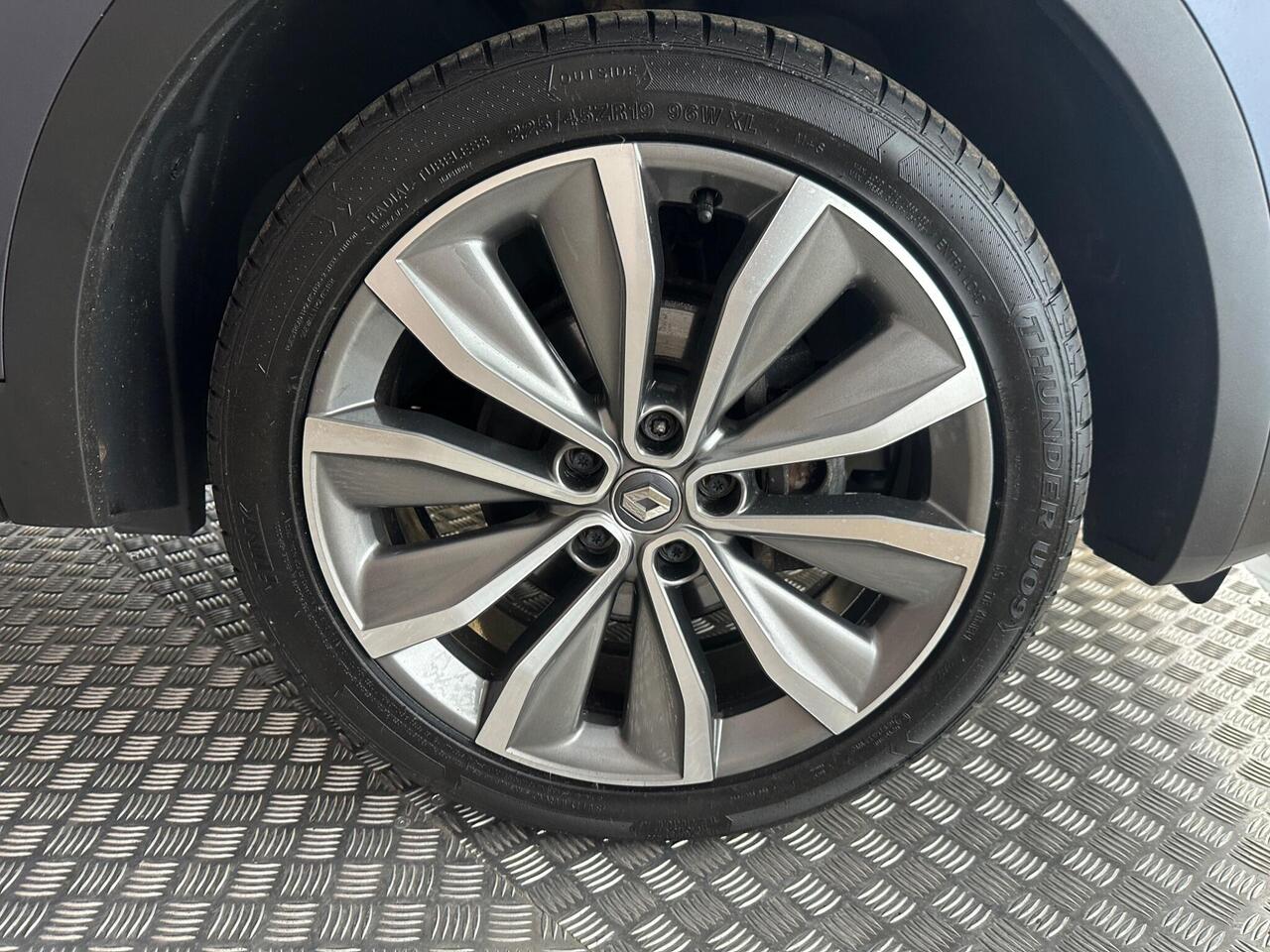 Renault Kadjar SJ68YNX