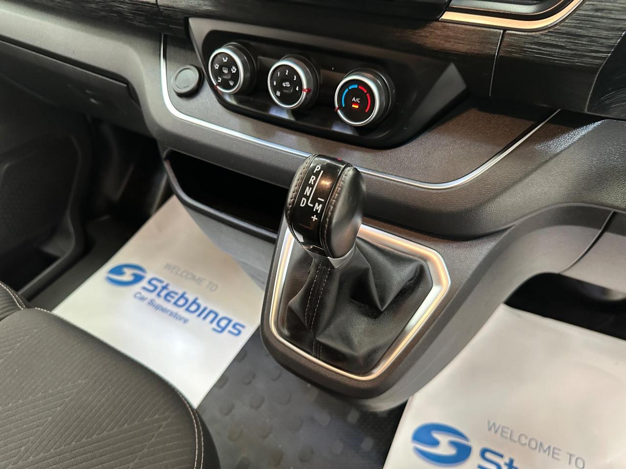 Nissan Primastar DL72BWH