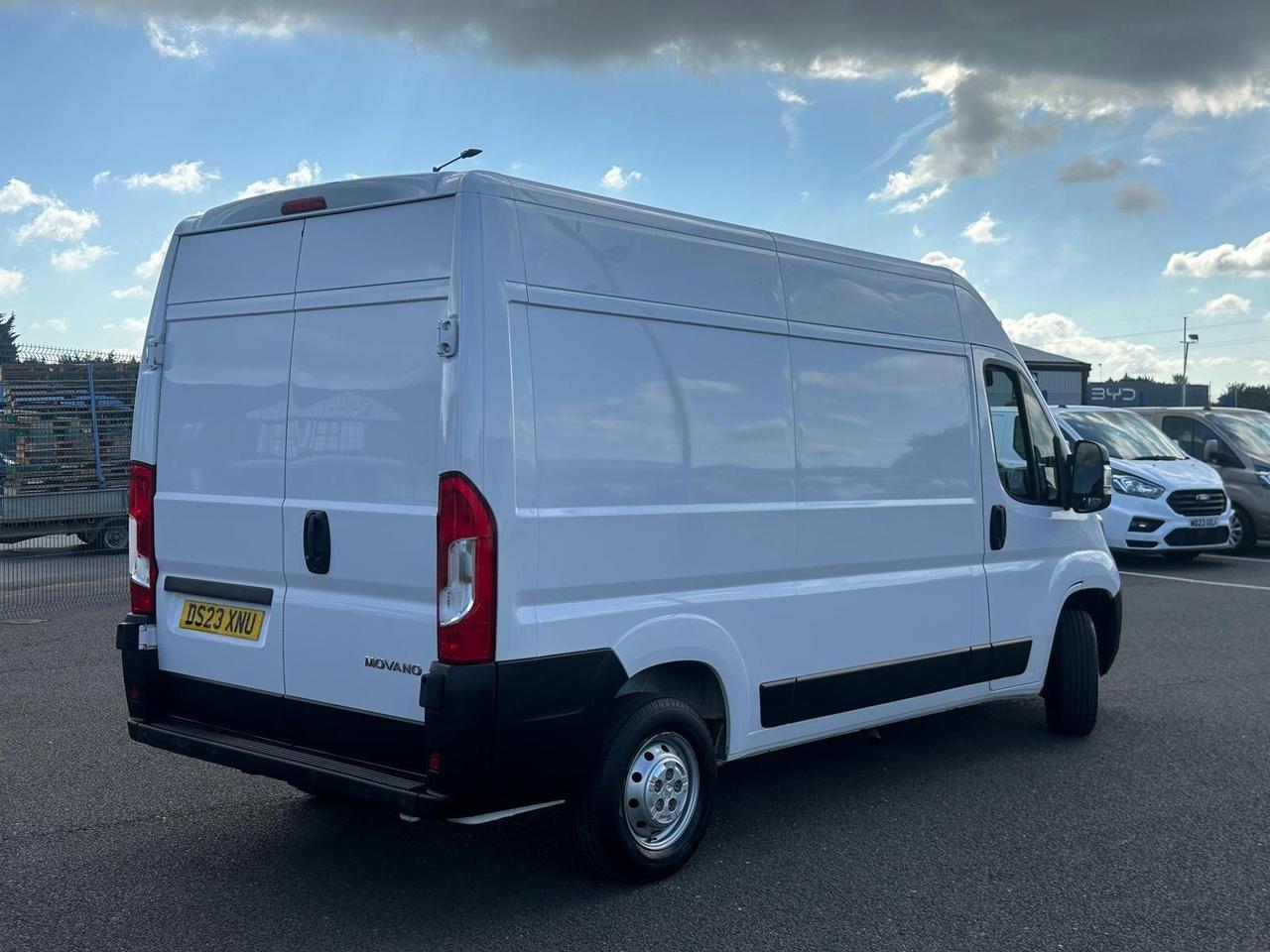 Vauxhall Movano DS23XNU