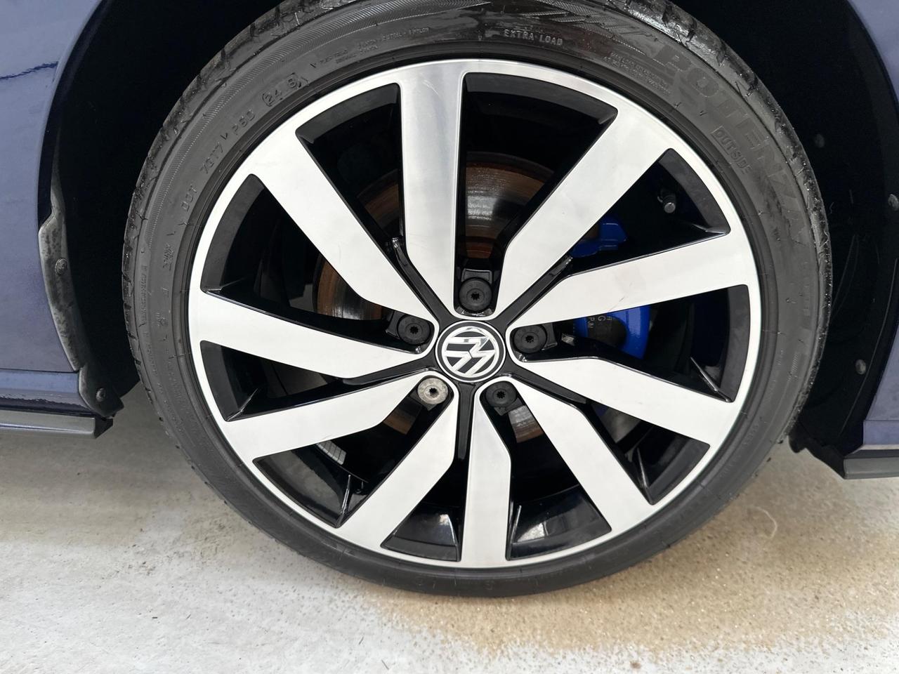 Volkswagen Golf FA18XRE