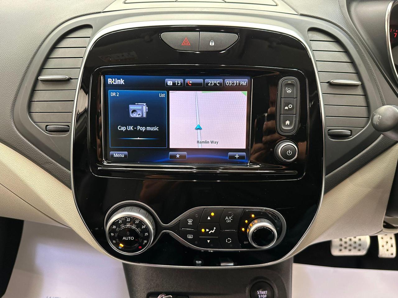 Renault Captur EK69YKP