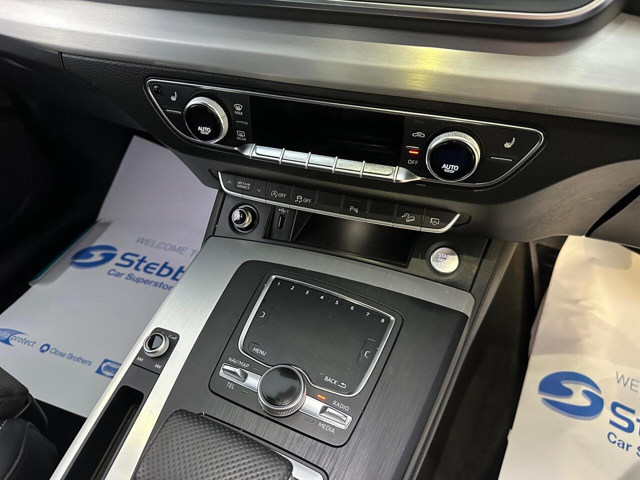 Audi Q5 YX19ODE