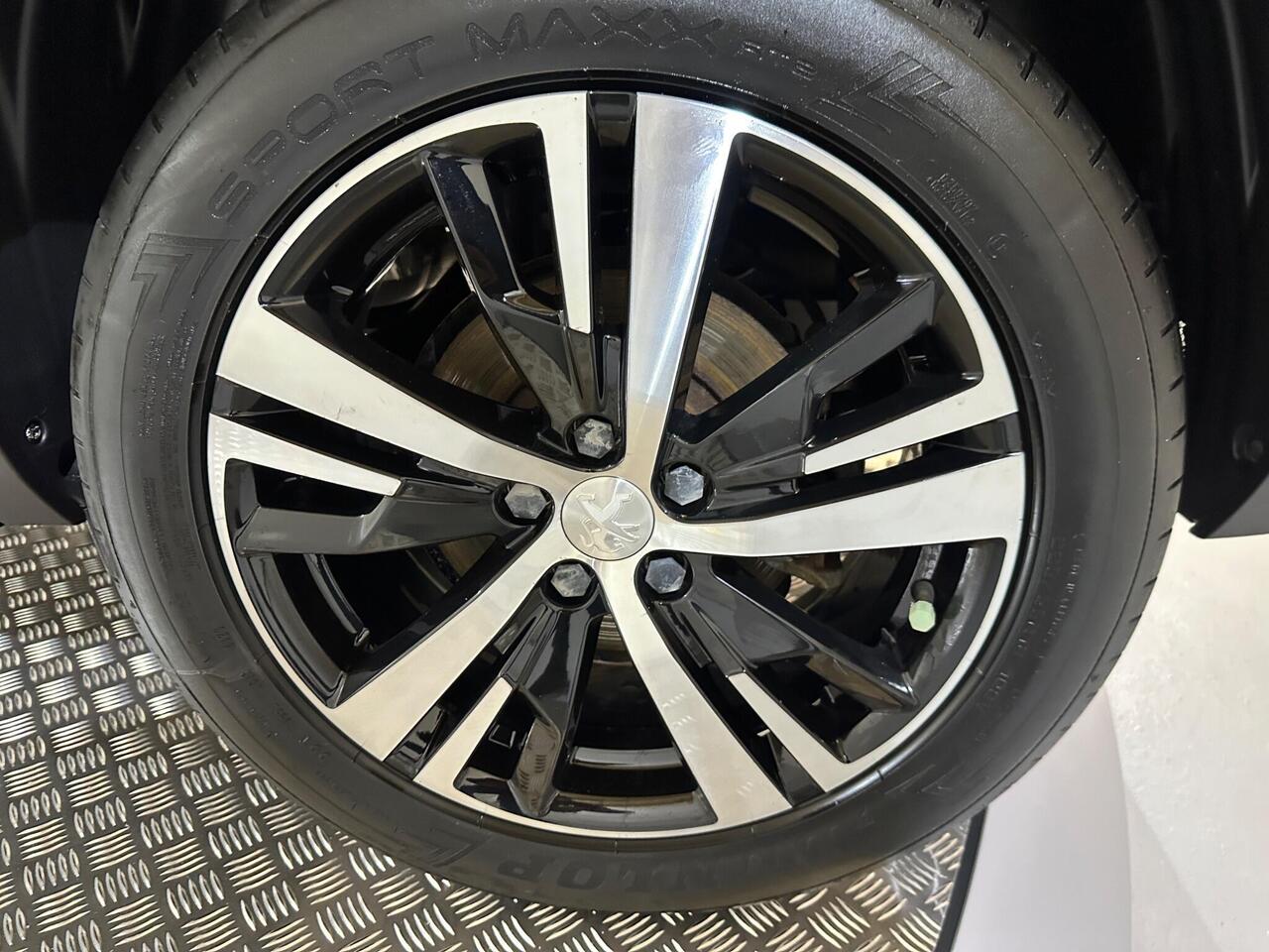 Peugeot 5008 YP21AXZ