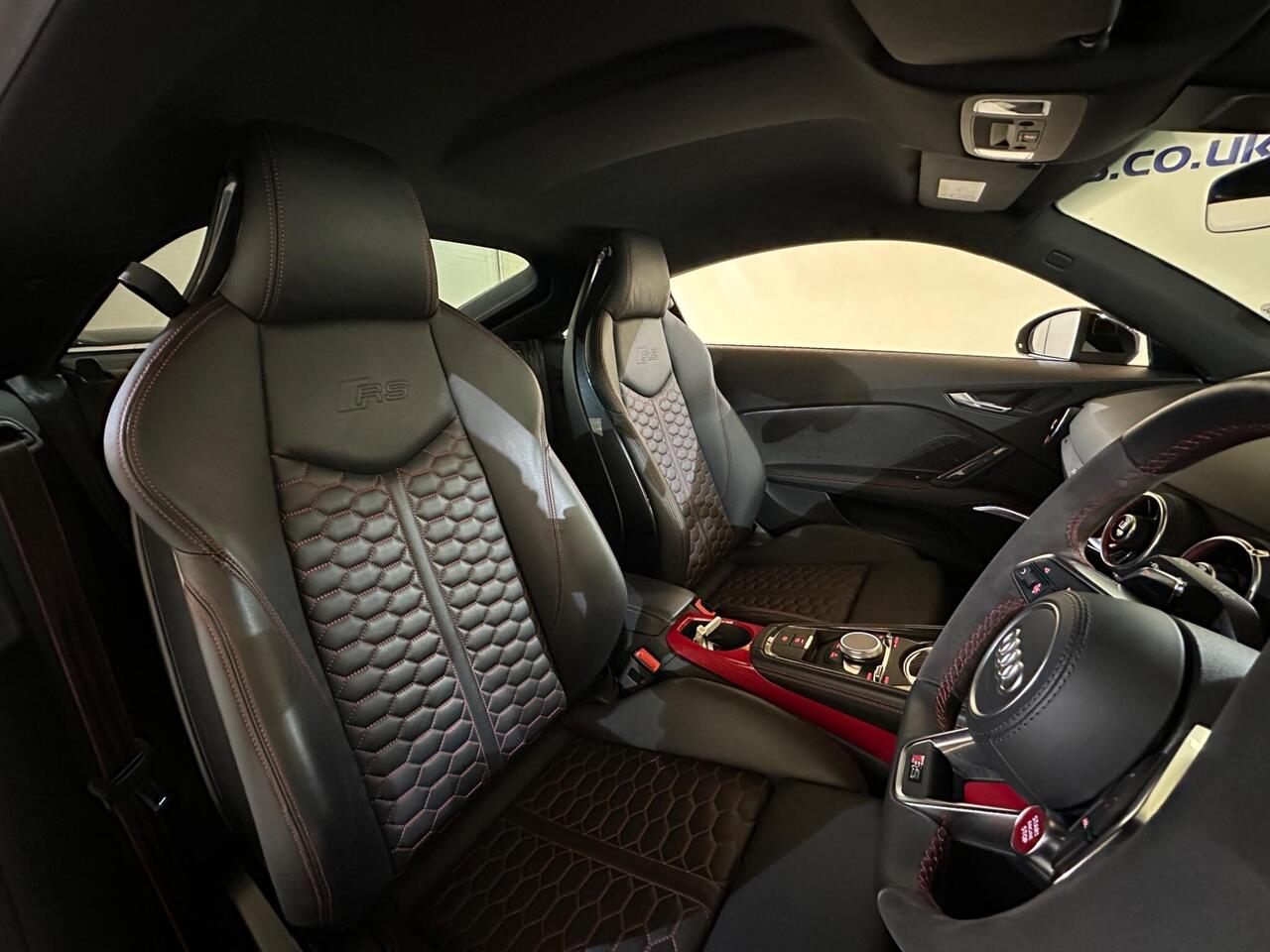 Audi TT RS RY19NZZ