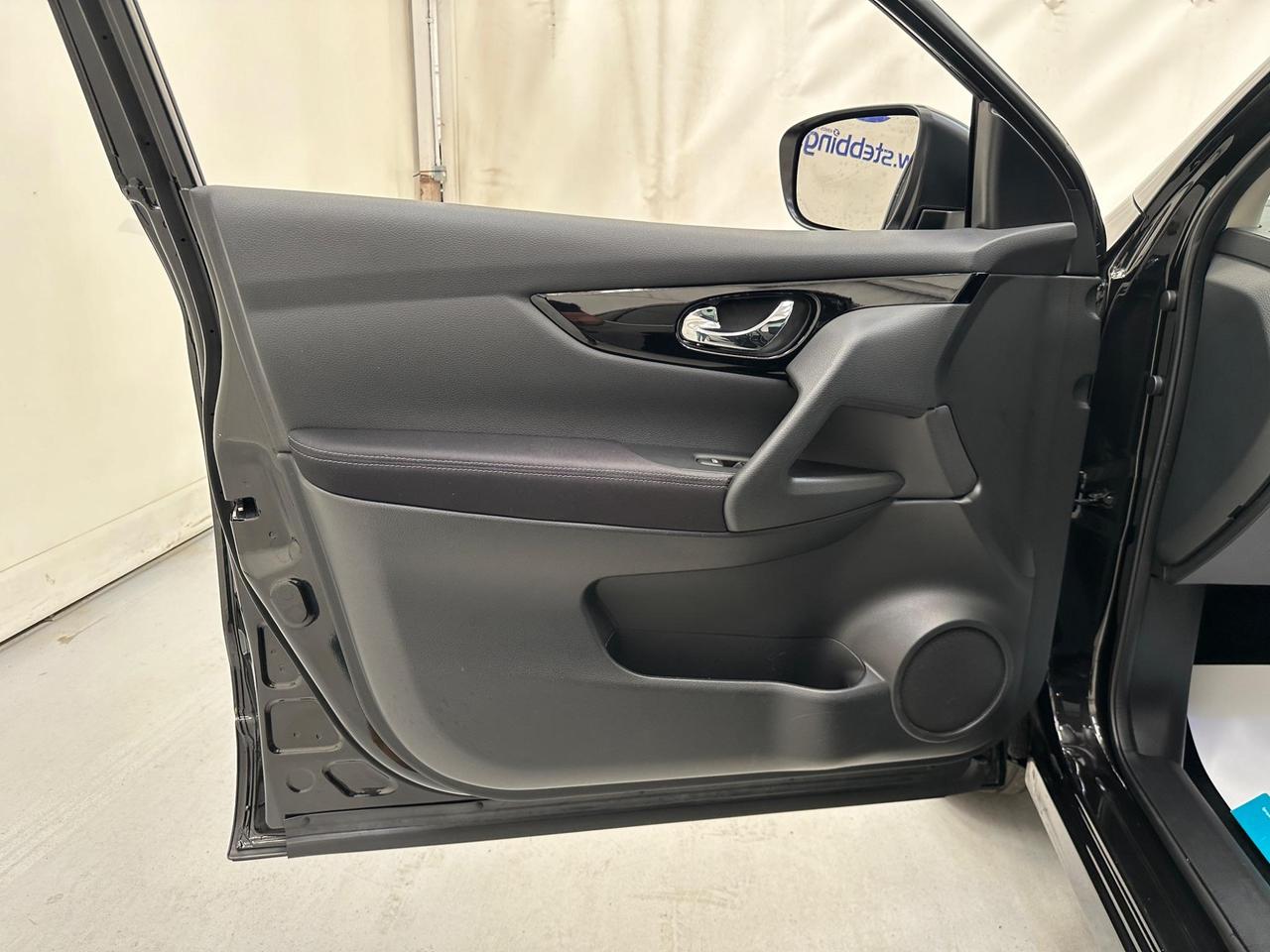 Nissan Qashqai YB21ZHJ