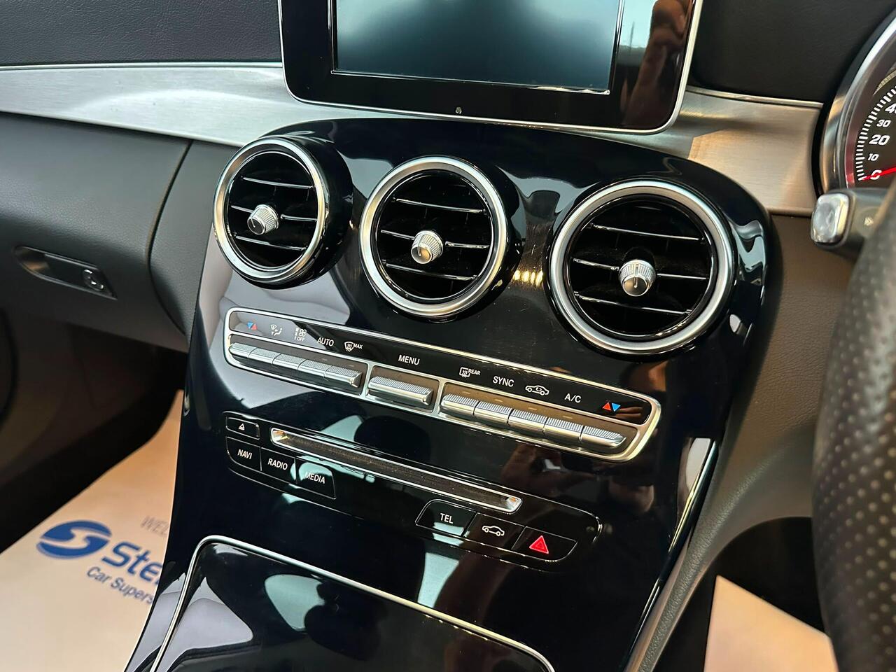 Mercedes-Benz C Class NL64GGX
