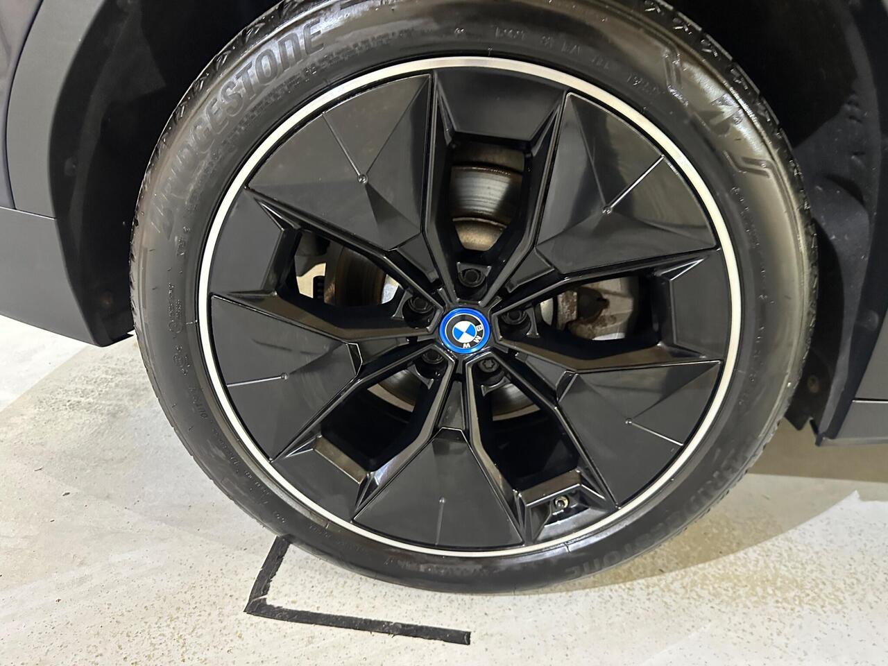 BMW iX3 LK71HUO