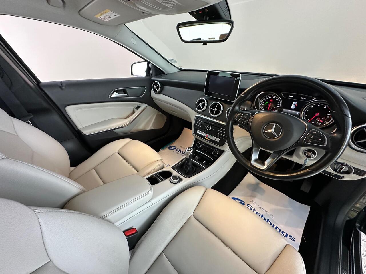 Mercedes-Benz GLA SR68KBZ