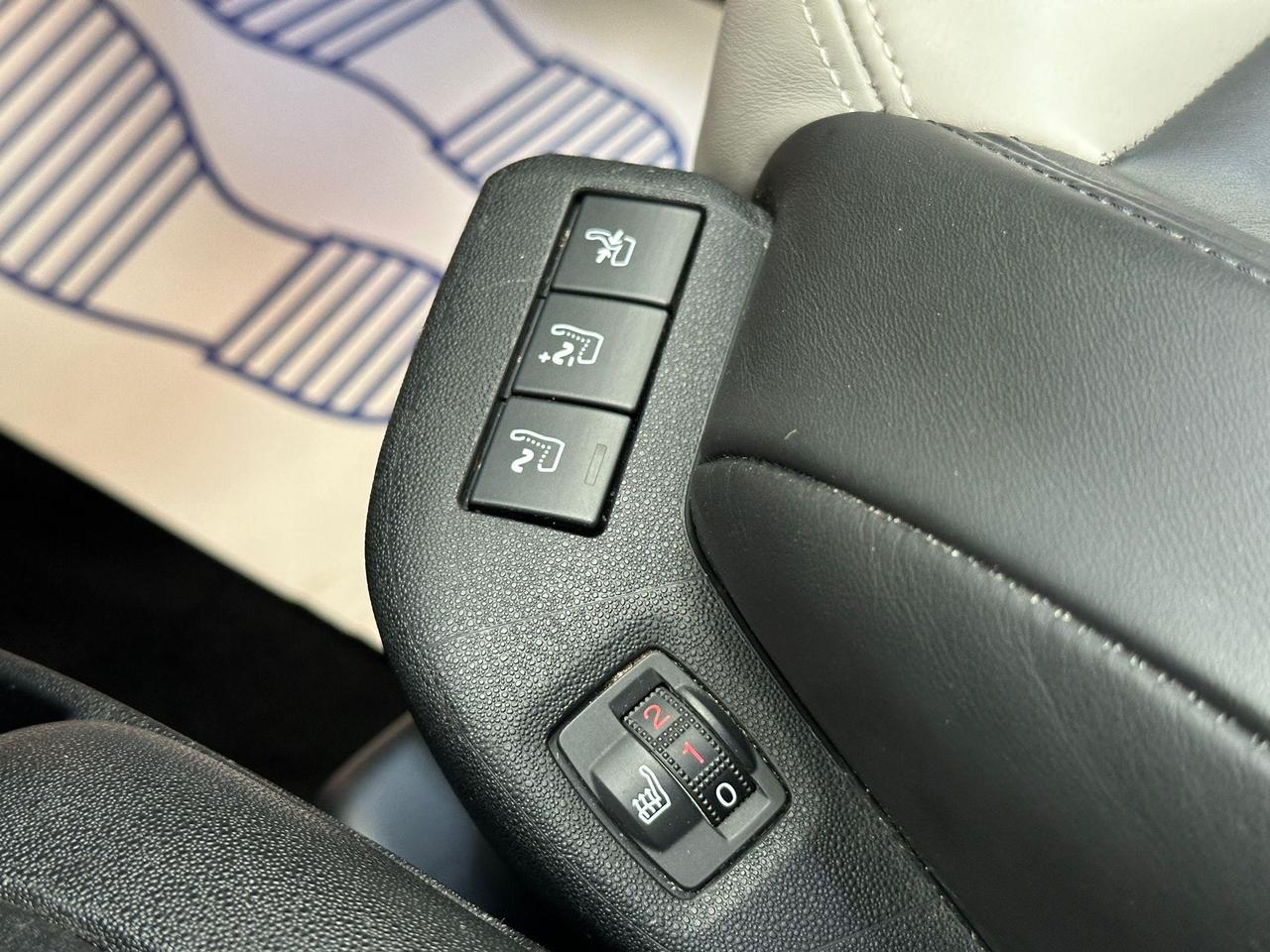 Citroen Grand C4 Picasso GP17LNN