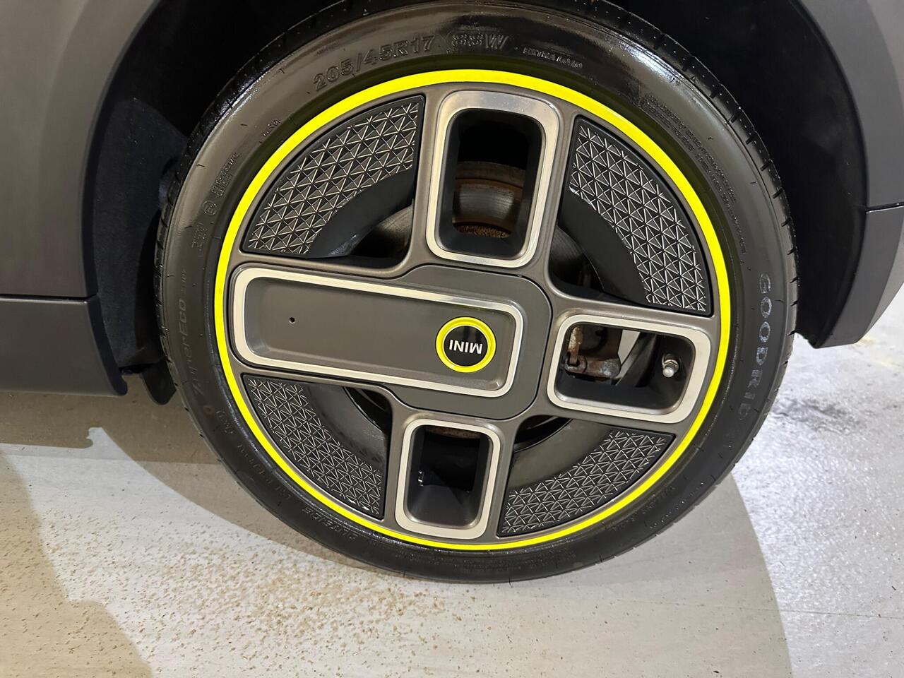 MINI Electric Hatch YG20SXZ