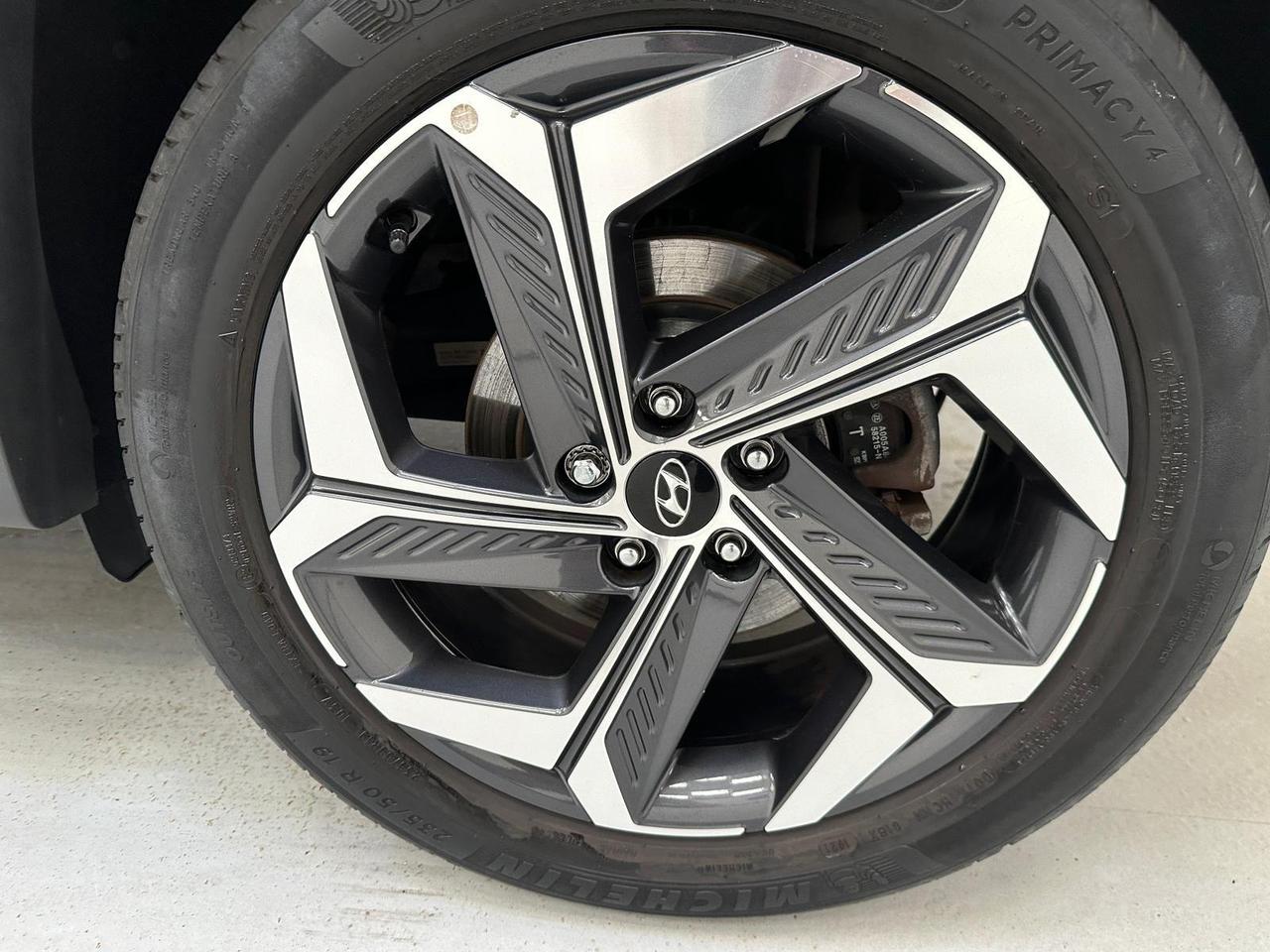 Hyundai TUCSON ET21OOW