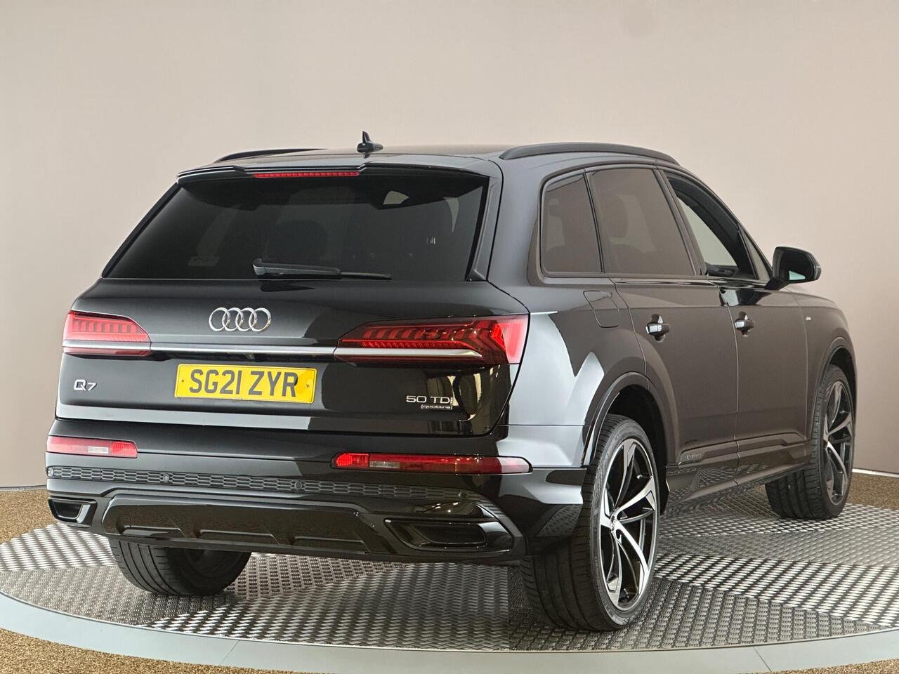 Audi Q7 SG21ZYR