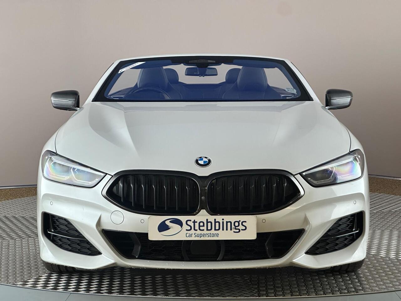 BMW 8 Series YJ19VVH