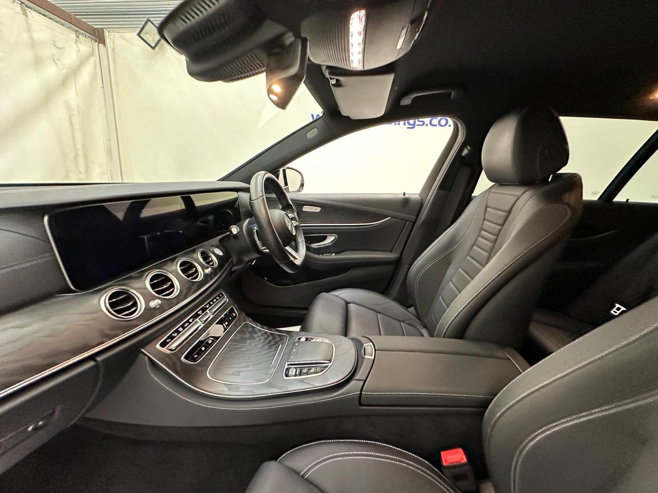 Mercedes-Benz E Class LO70NUB