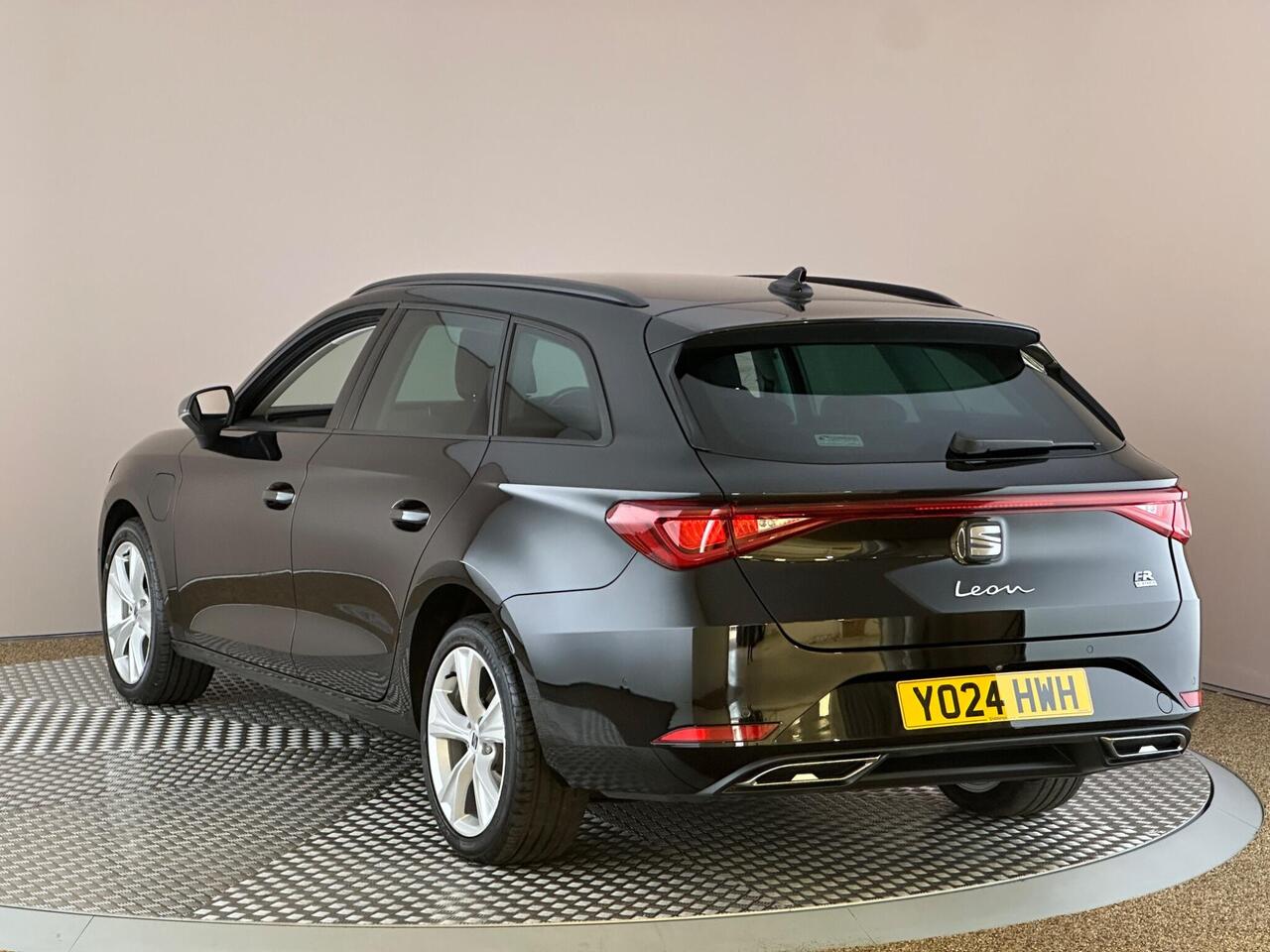 SEAT Leon YO24HWH