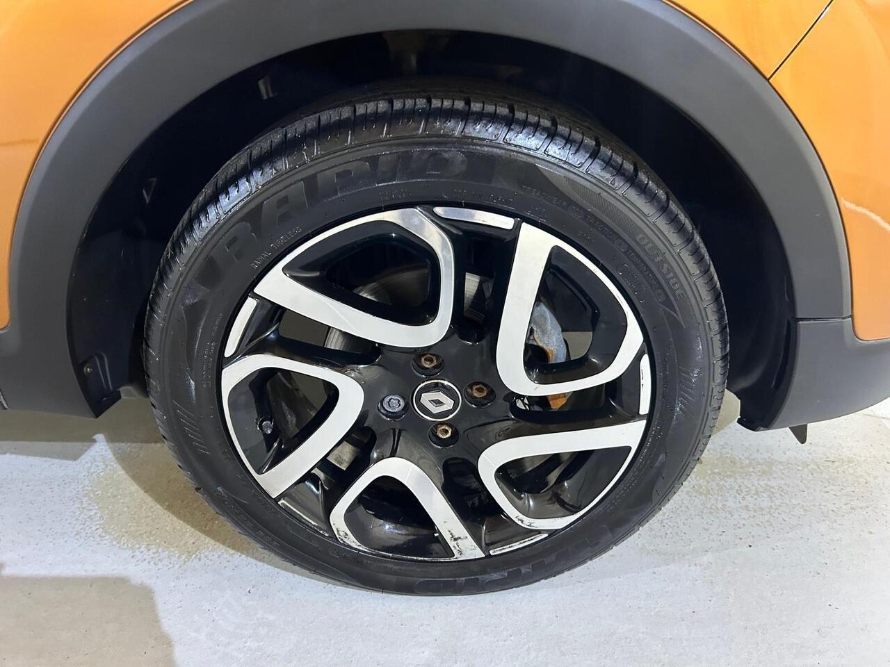 Renault Captur KR19JYJ