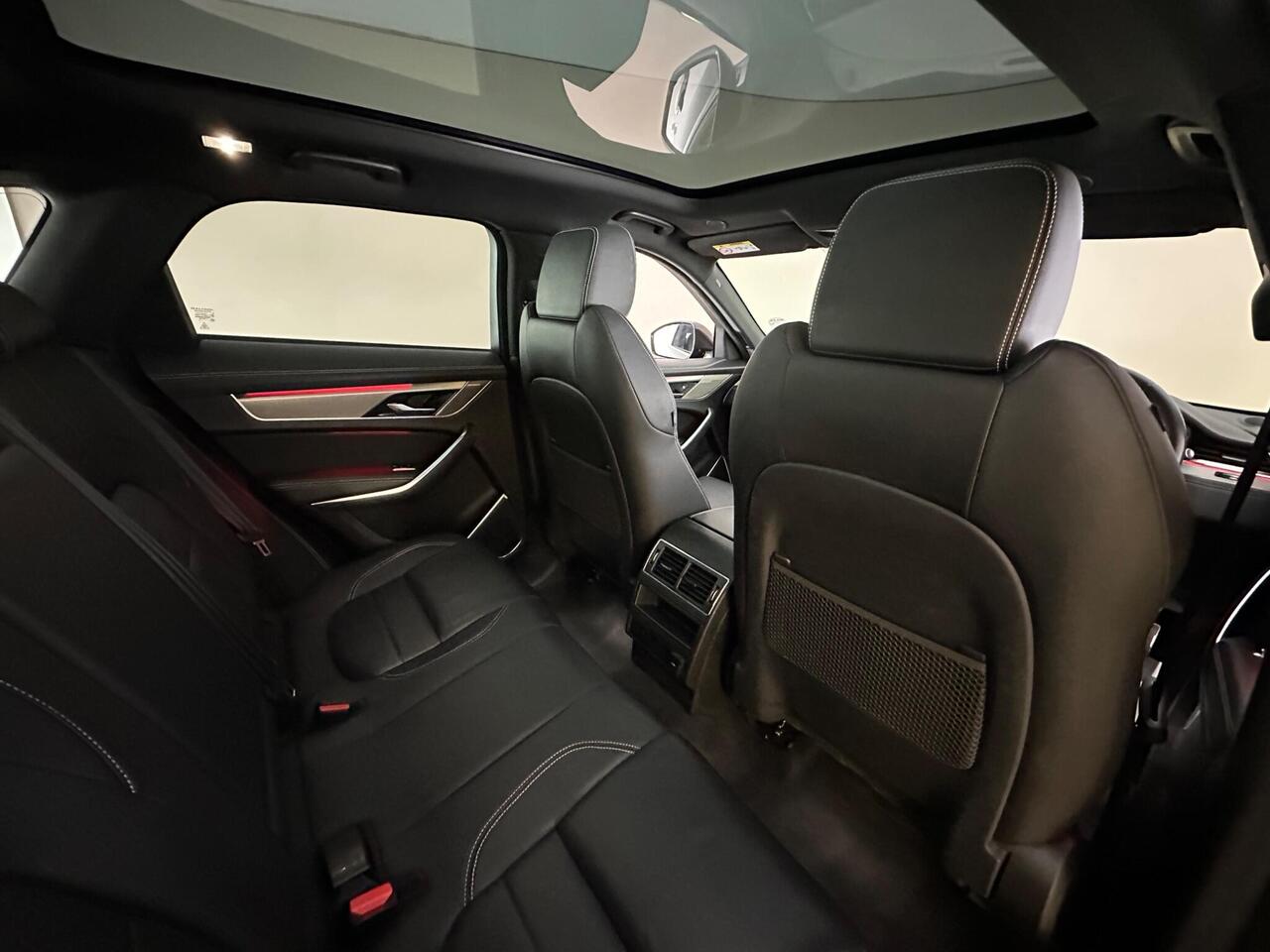 Jaguar F-PACE KO23OXF