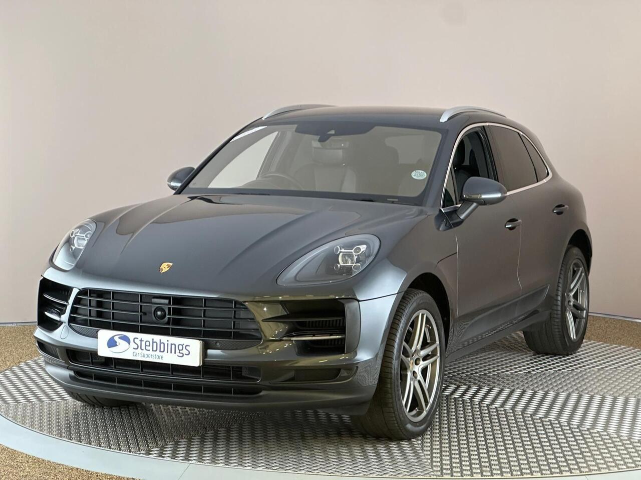 Porsche Macan AJ19VYM